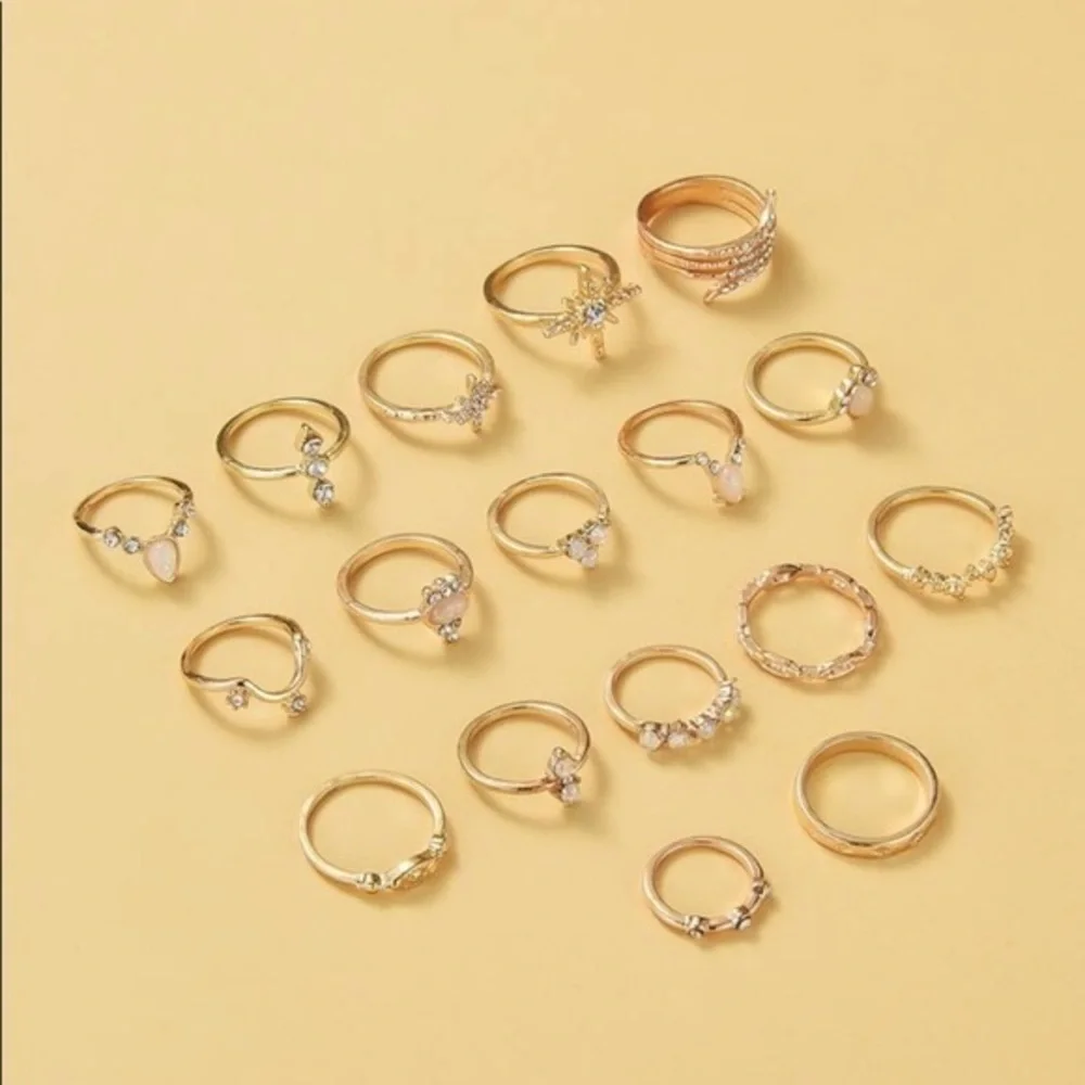 3/$30 💛 Boho Gold Ring Set
